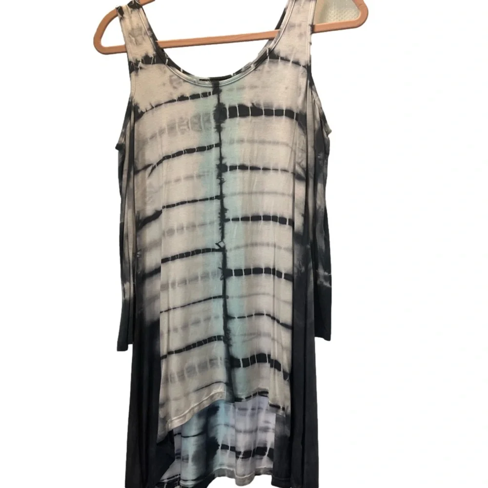 URBAN X Medium Cold Shoulder Soft Tie-Dye Shirt Top Blouse Rayon/Spandex Assymet - Picture 1 of 2